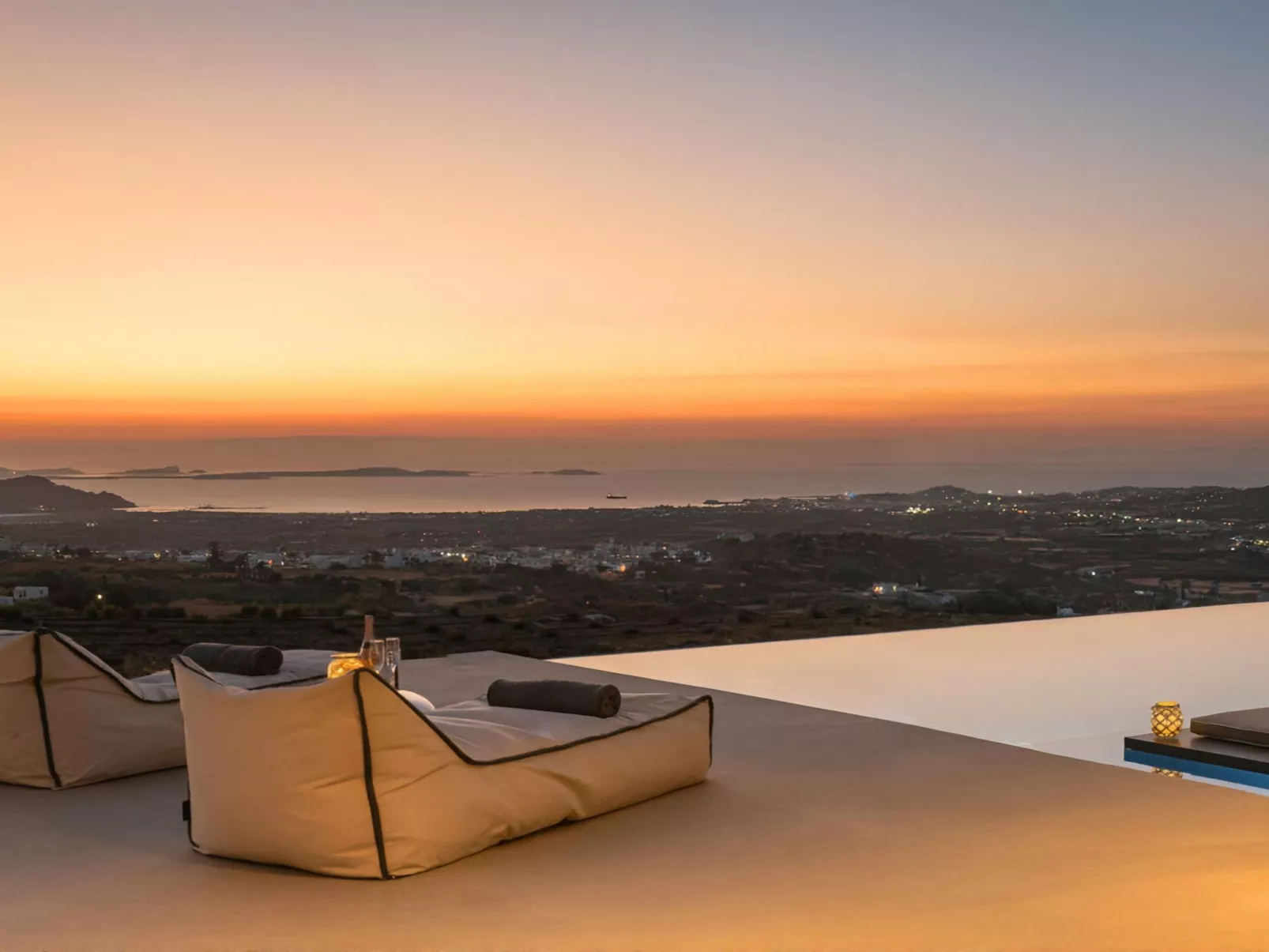 Vista Blue Villa mit Unendlichkeitsblick-Inside