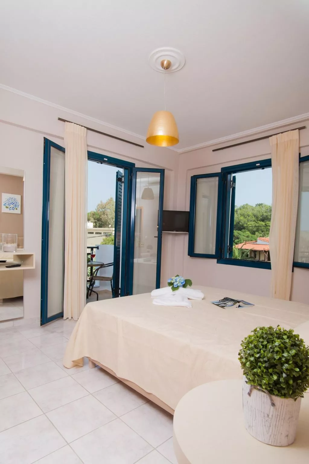 Schönes Haus in Panormos mit kleinem Garten-Image-tags.info