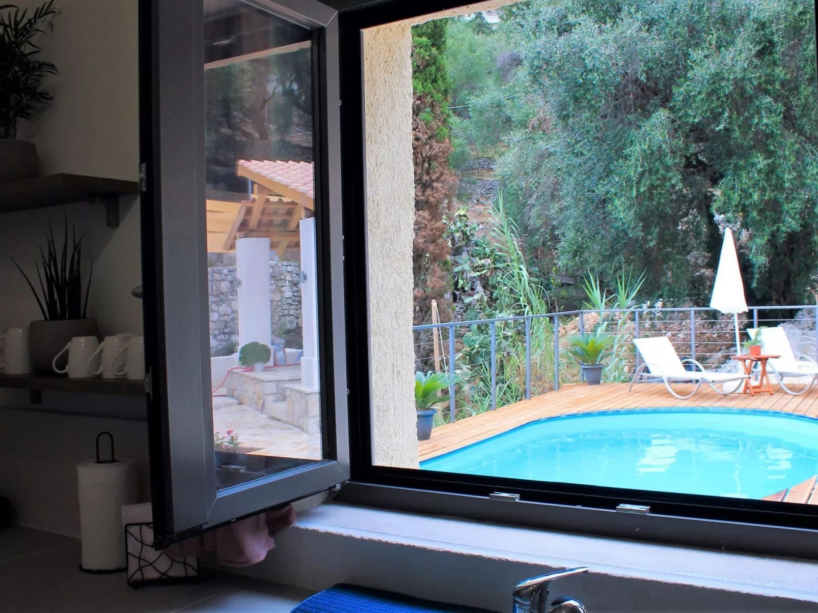 Villa Amfiliki in der Nähe der Agni-Bucht mit privatem Pool-Outside