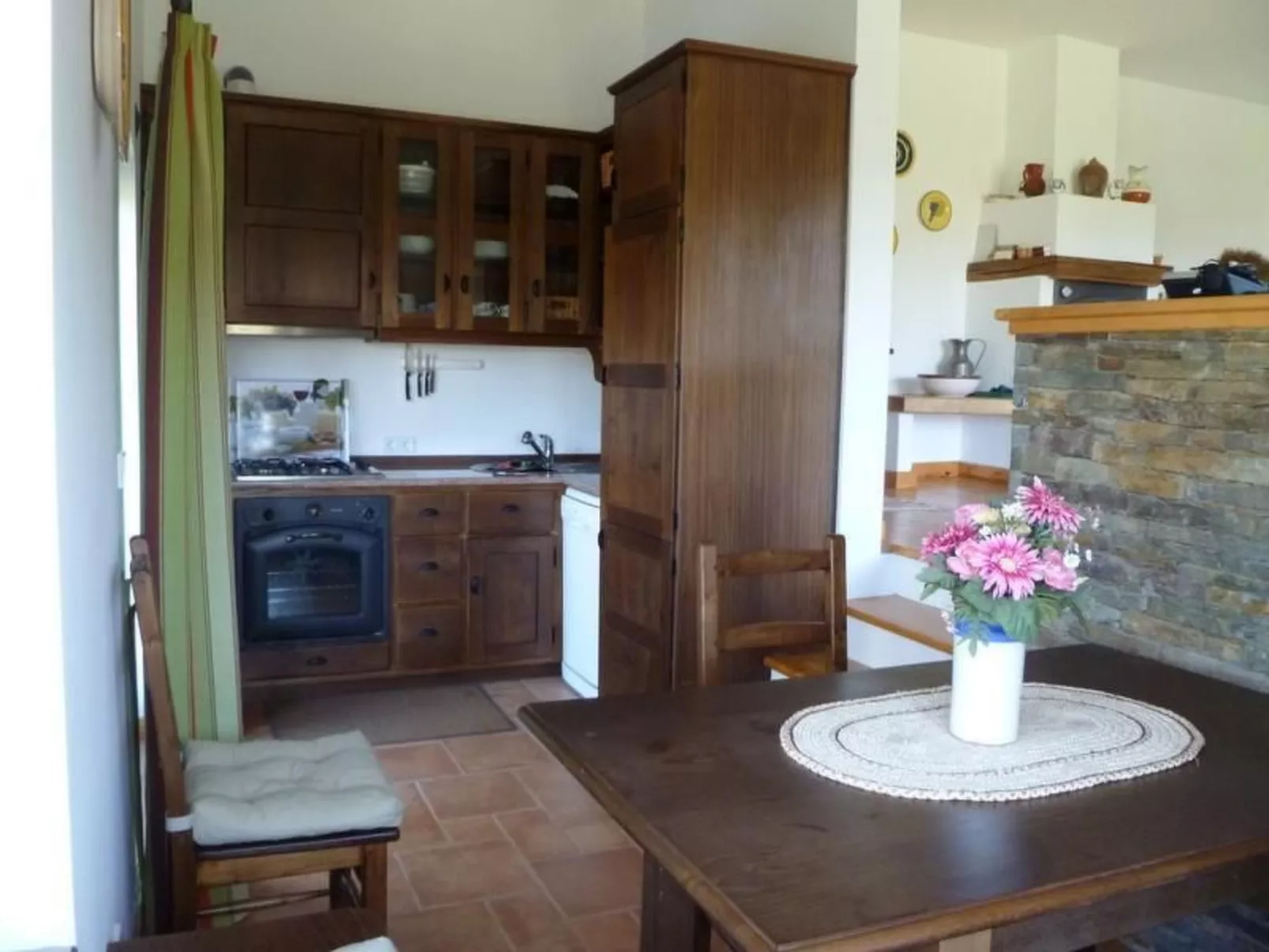 Mit Sonnenterrasse und großem Garten-Drinnen