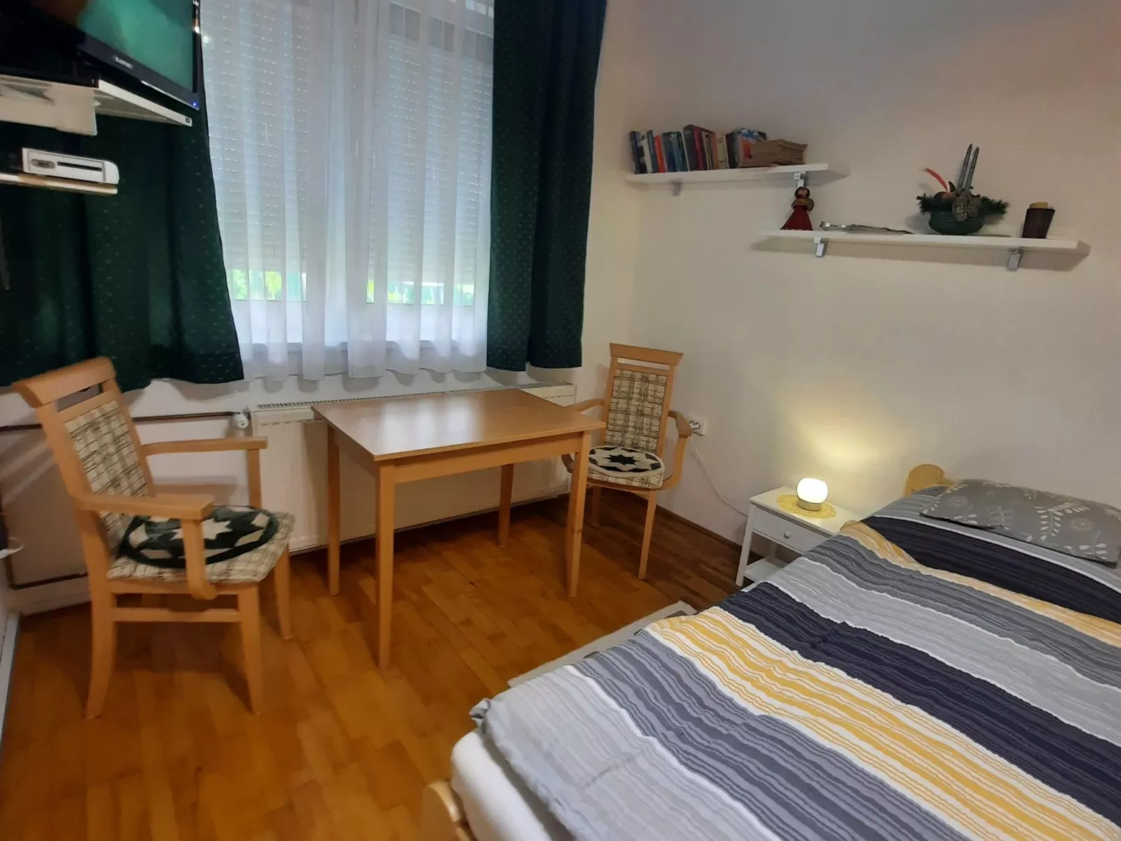 In Bük im Parterre mit Garten-Dedans