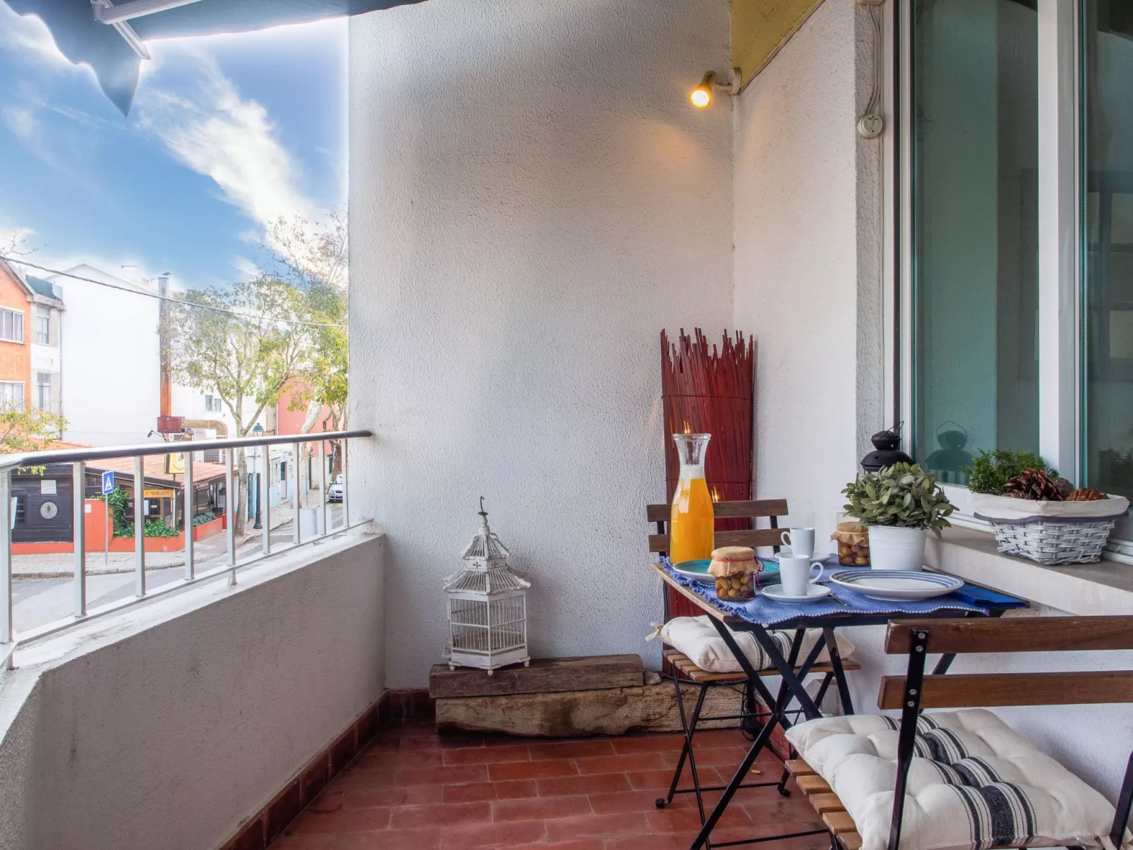 Neue, lichtdurchflutete Wohnung im Zentrum-Dedans