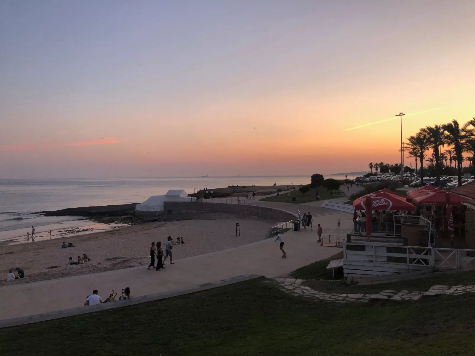 Carcavelos Sol - Outside