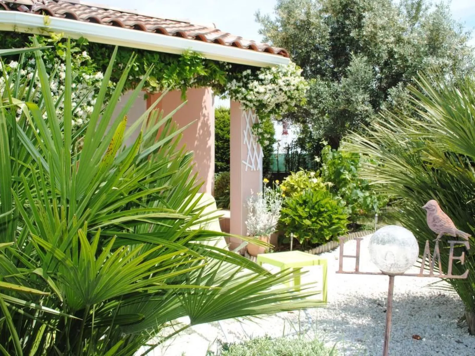 Haus "Les Cyprès" mit Gemeinschaftspool-Draußen