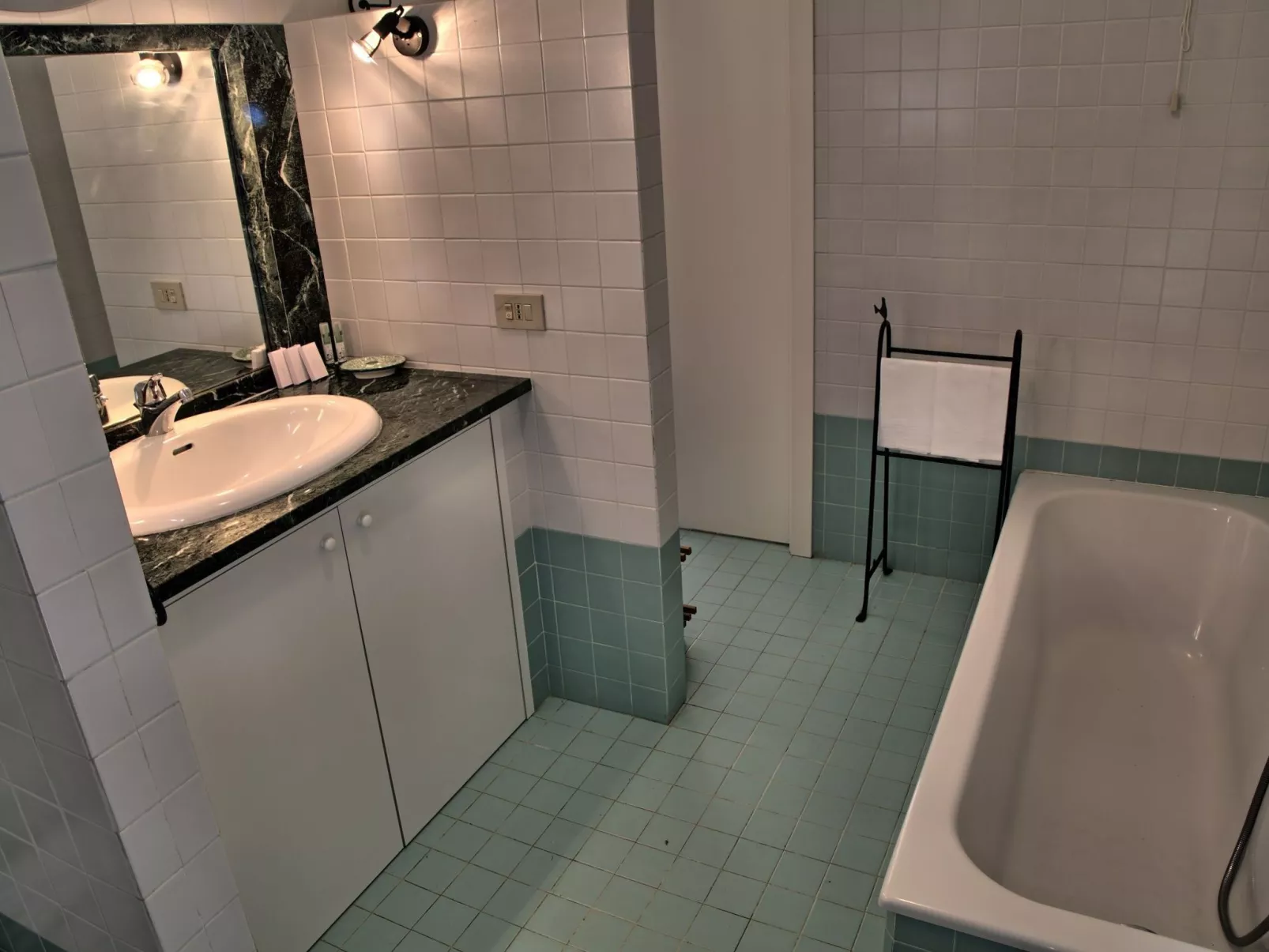 "Haustierfreundliches 'Cottage Glicini' mit Pool und Aussicht-Dedans