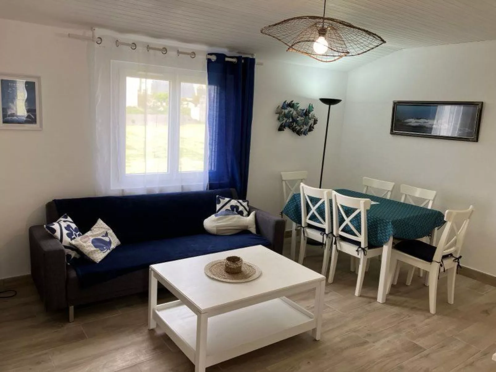 Ebenerdiges Haus am Meer-Drinnen