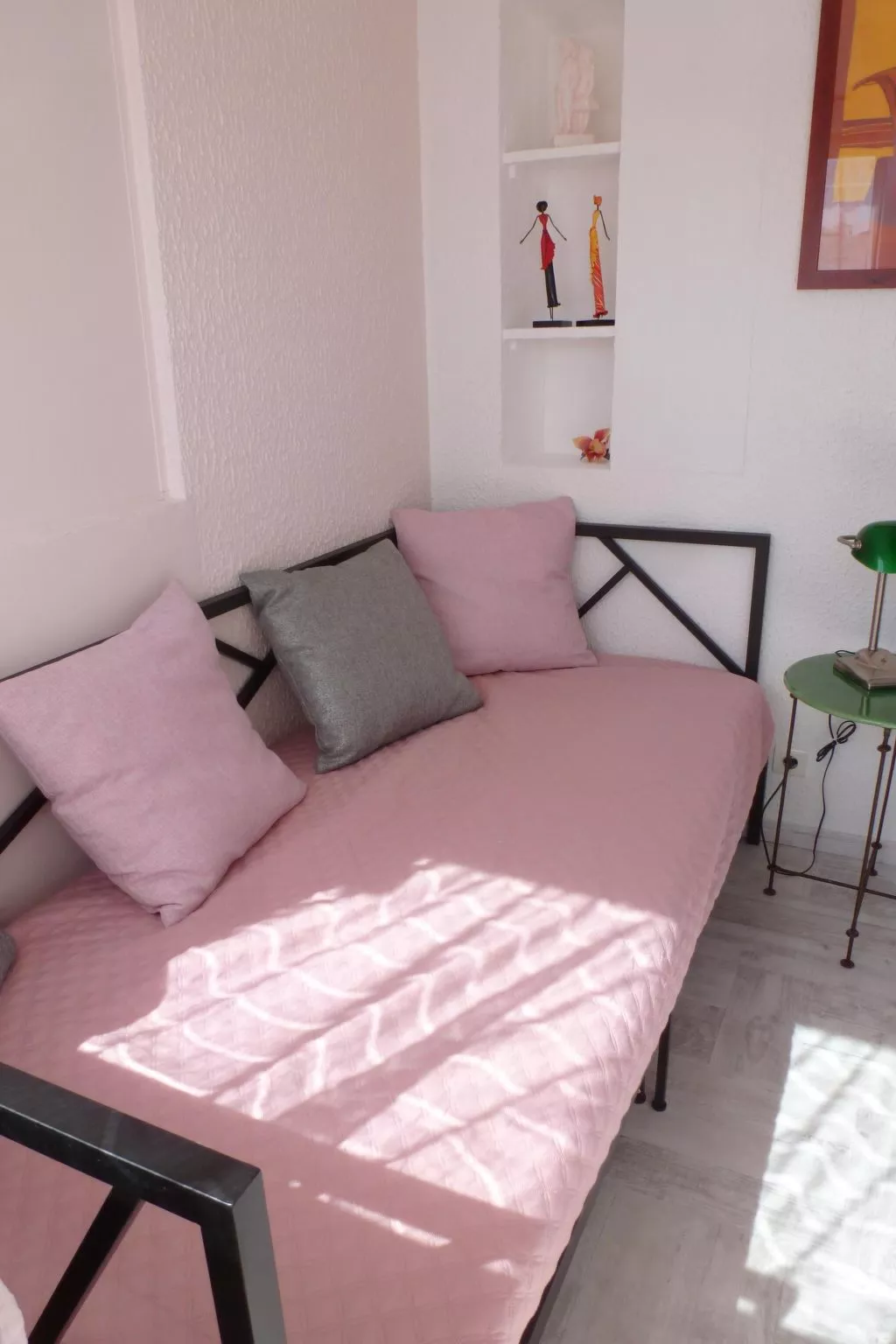 SAISONALE VERMIETUNG: DIE PERGOLA AM STRAND.-Dedans