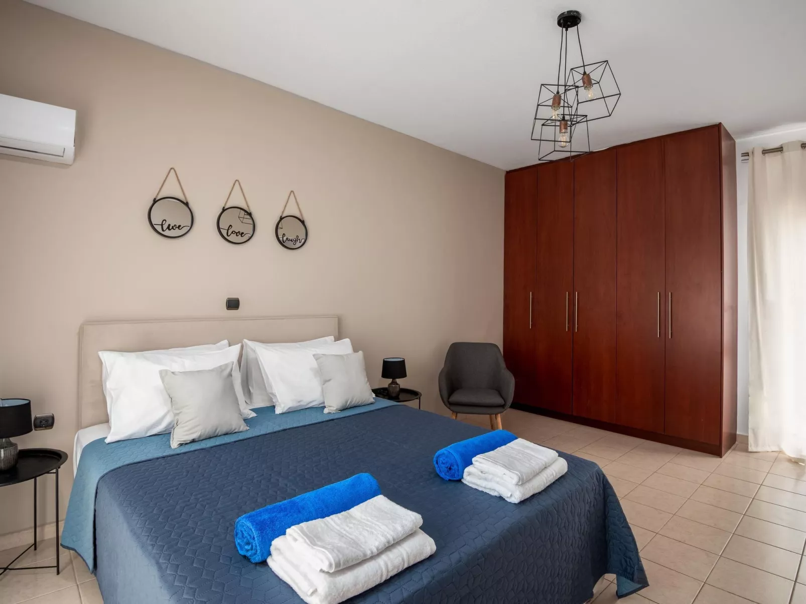 Villa Aileen für 10 Personen auf Rhodos-Image-tags.info