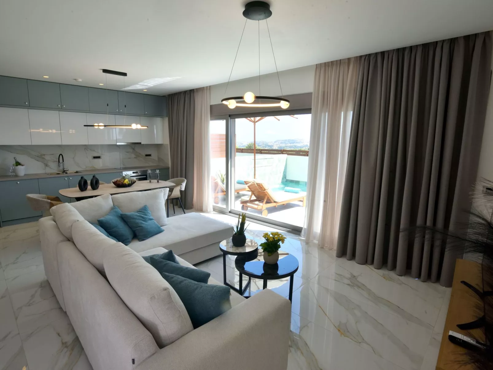 "Villa 101 X Rhodos"-Drinnen