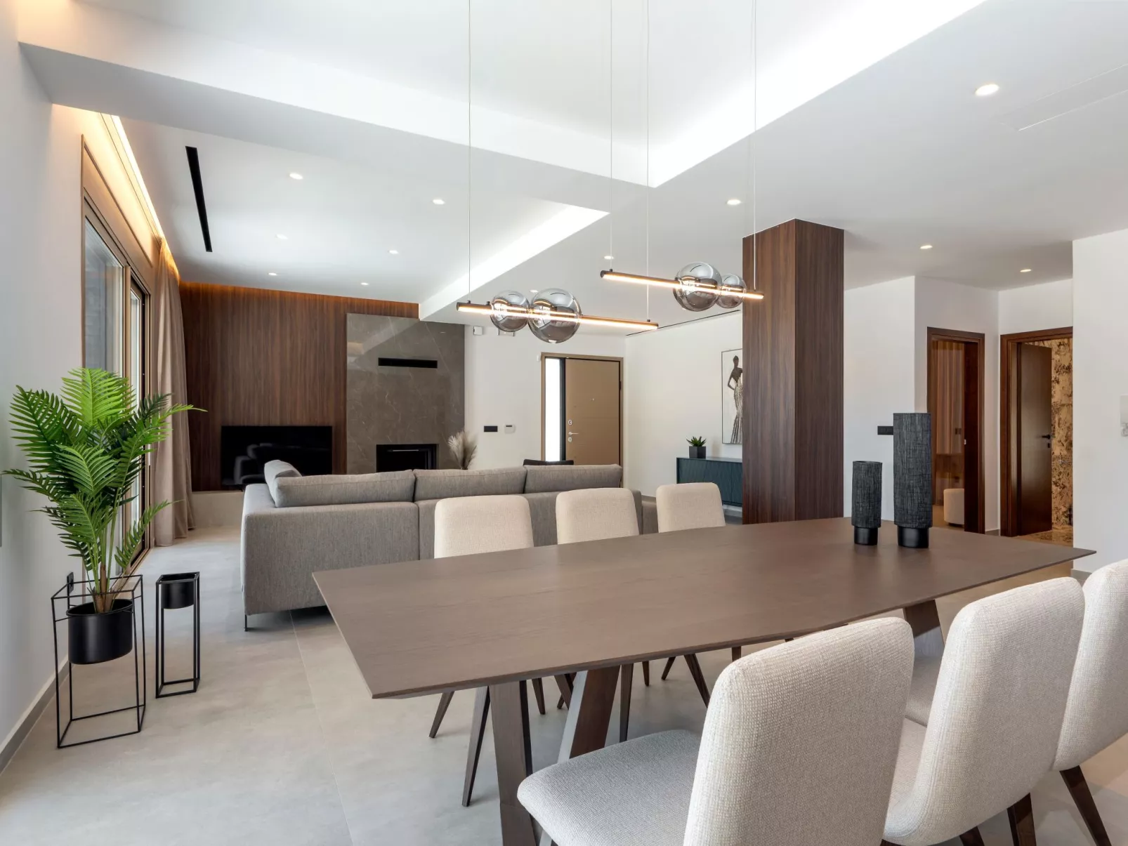 Emerald Estate-Dedans