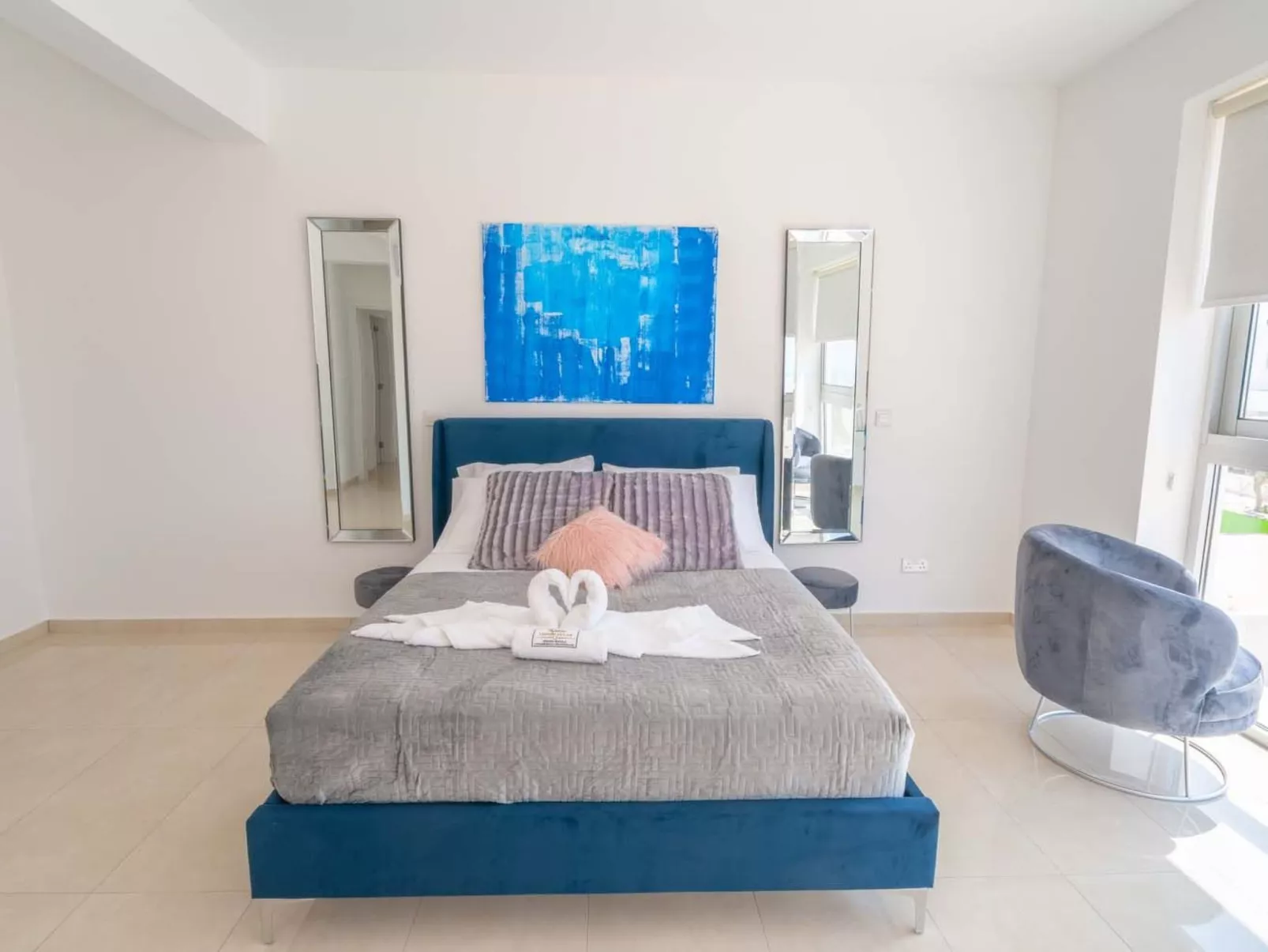 Coral Elite Residence mit Pool und Whirlpool-Dedans