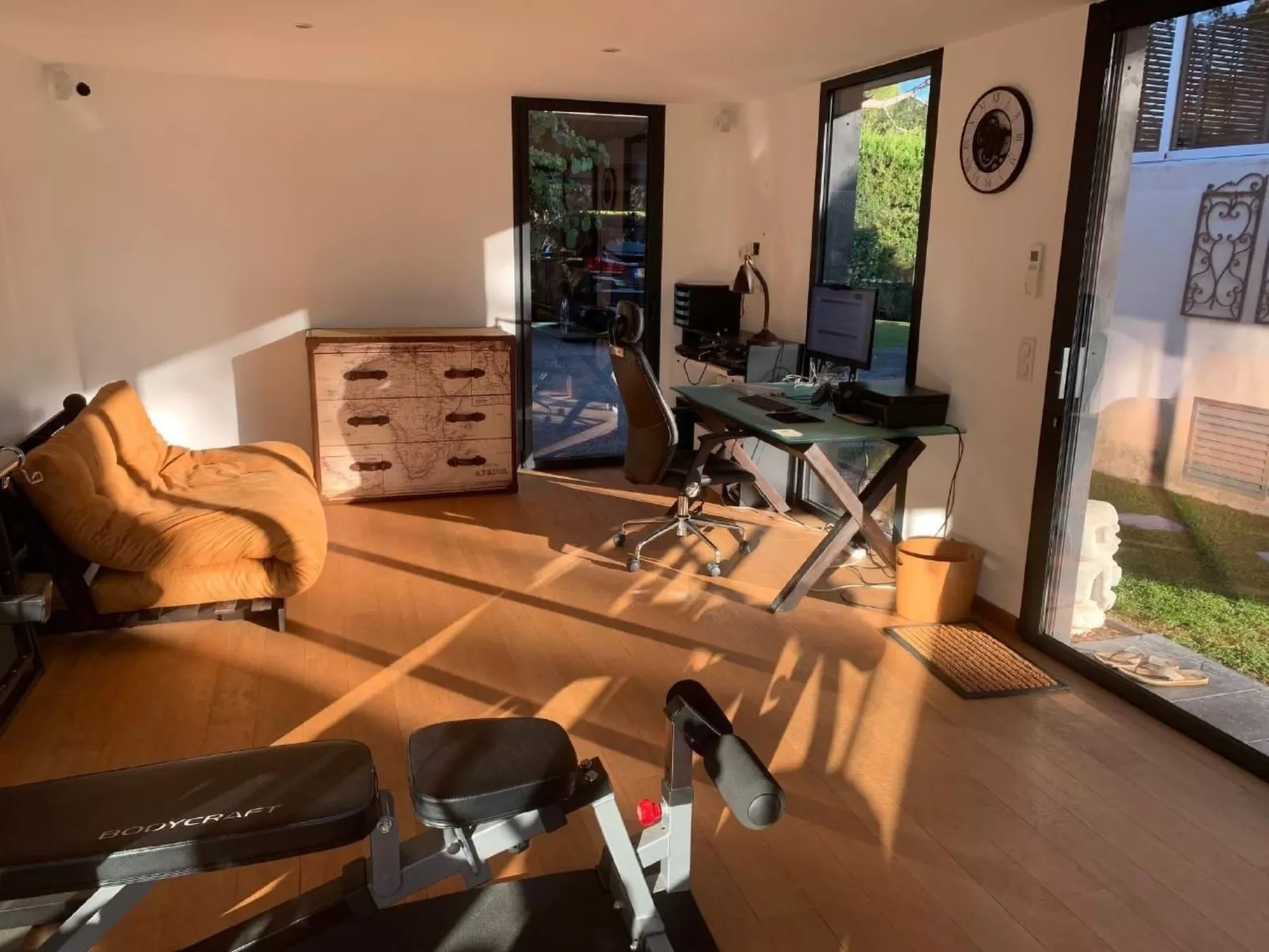 Villa mit privatem Pool und Fitnessraum-Inside