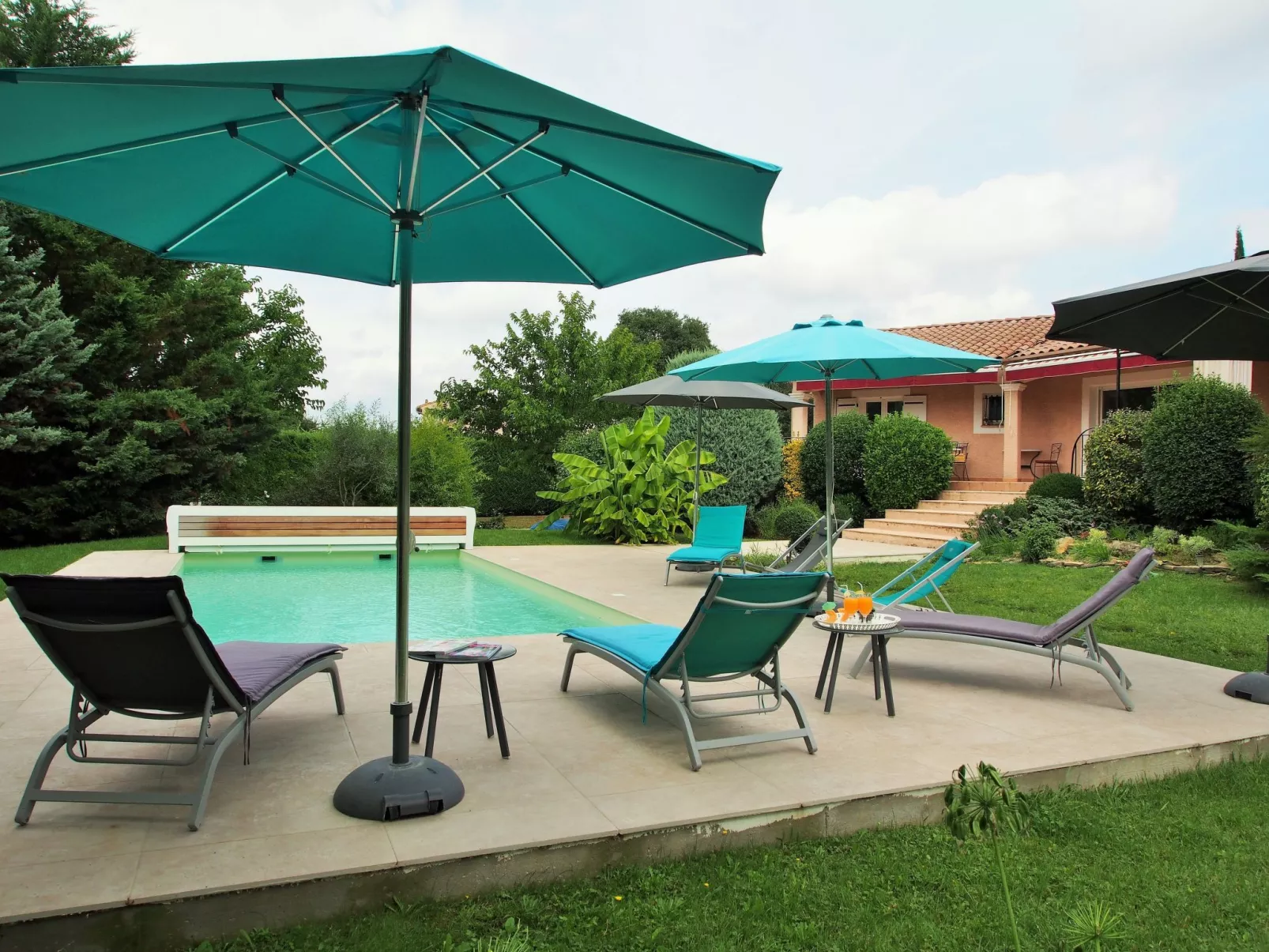 Urlaub im Süden zwischen Meer und Bergen-Dehors