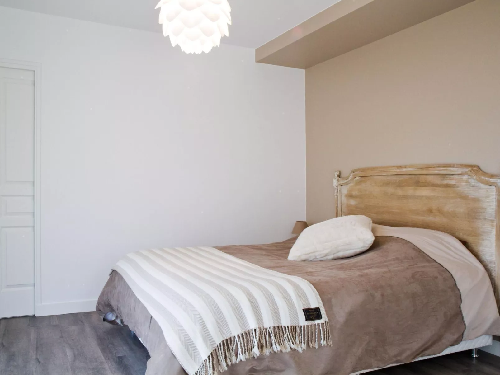 "Le Rayon Vert" mit Jacuzzi-Drinnen