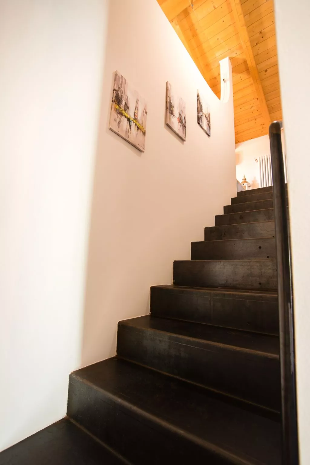 Anwesen mit Garten, Grill und Terrasse-Drinnen