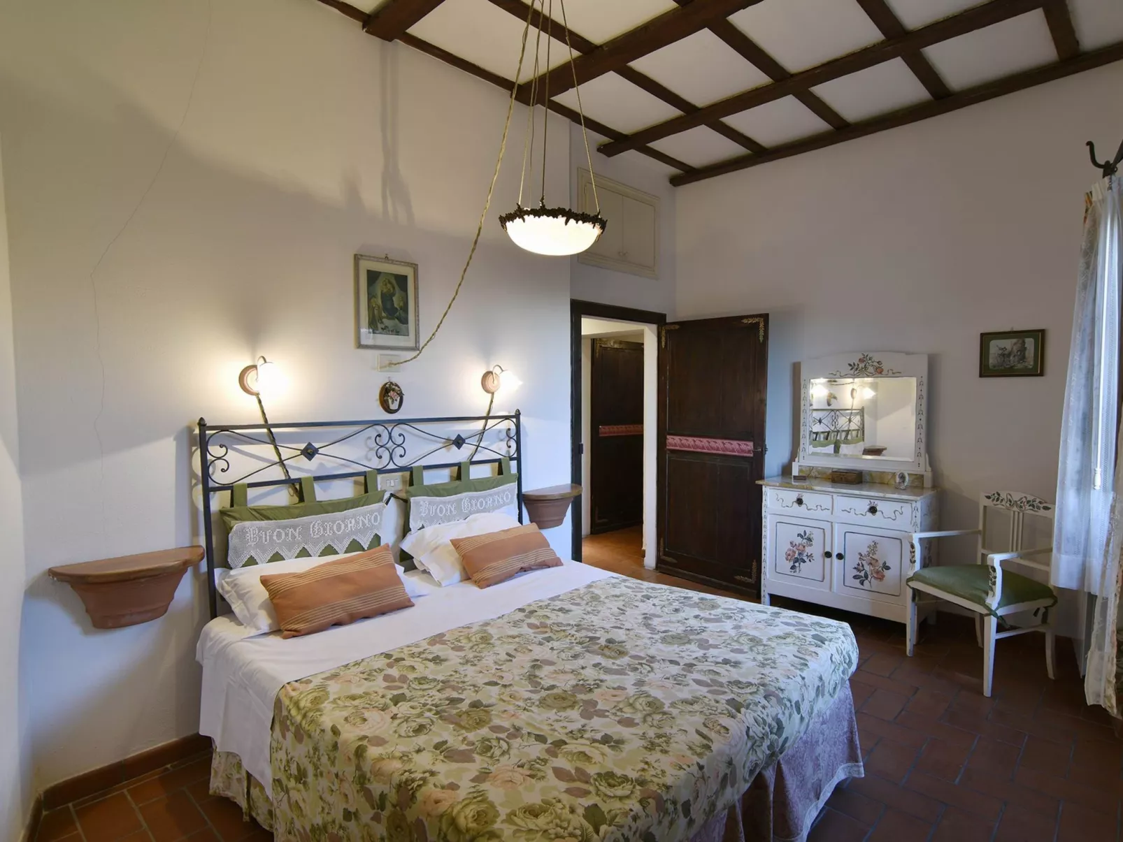 Schöne Unterkunft in einem Schloss, mit Schwimmbad-Image-tags.info