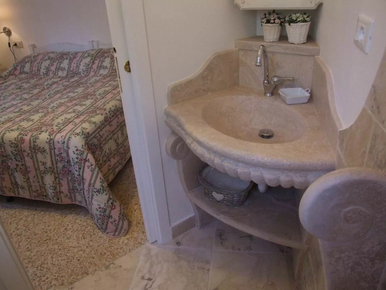 'Azalea' mit Terrasse-Inside