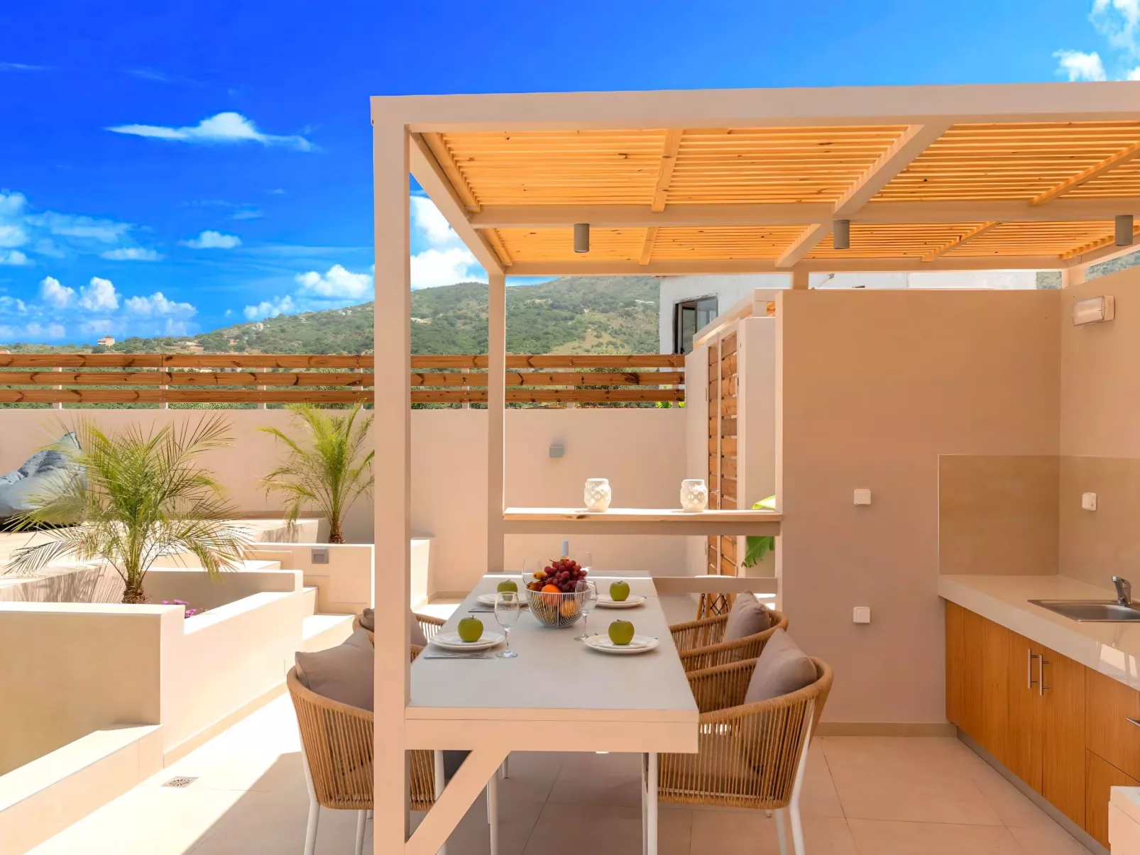 Hidden Gem Villa Pool und Jaccuzzi-Outside