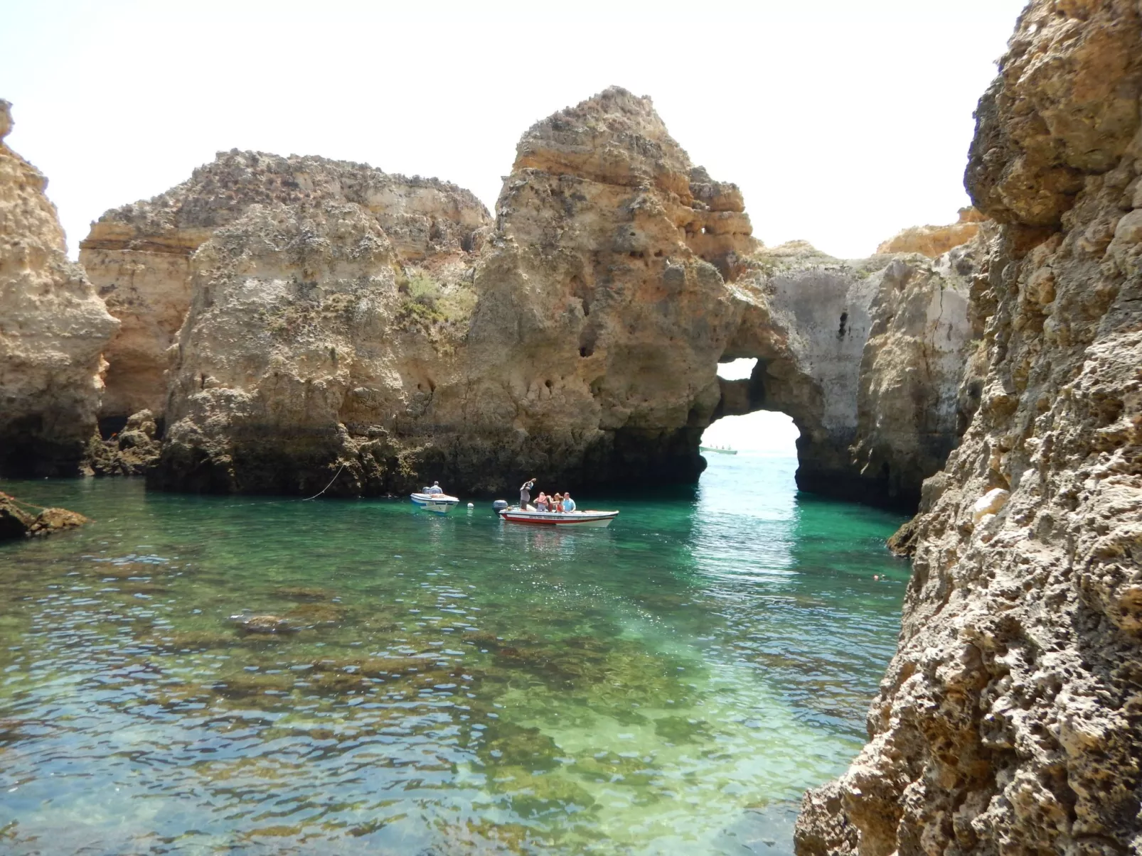 Ferienvilla mit Blick auf das Wasser-Image-tags.info