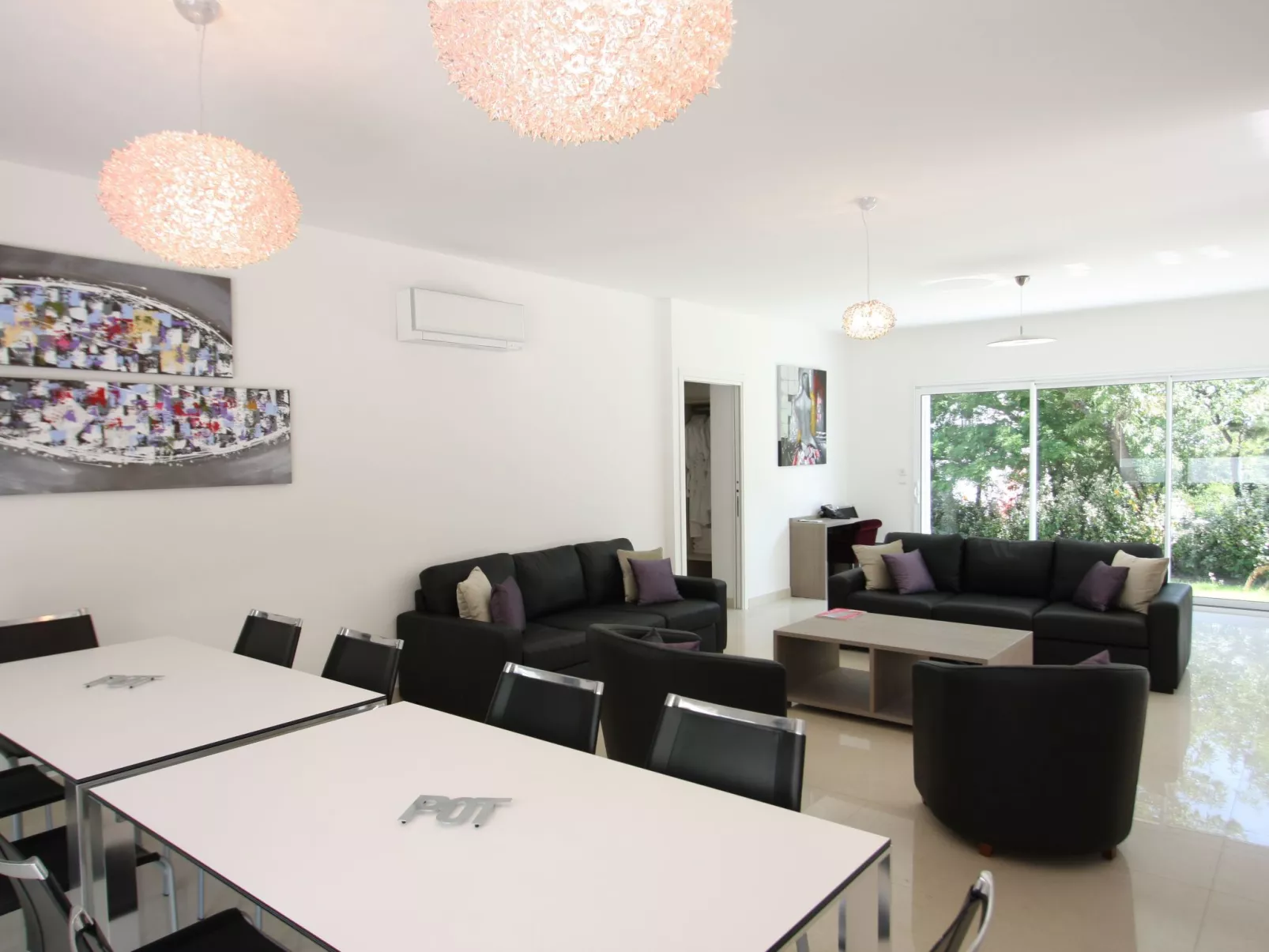 Villa mit 6 Schlafzimmern, privatem Pool Garten und Parkplatz-Dedans