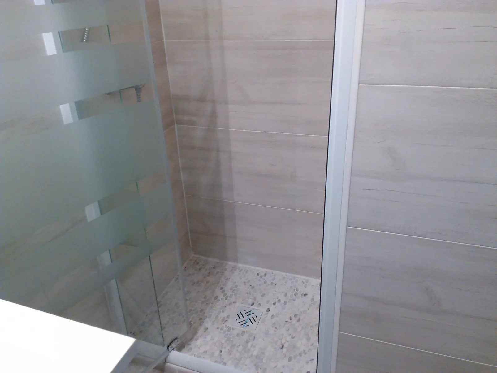 Für acht Personen - Dedans