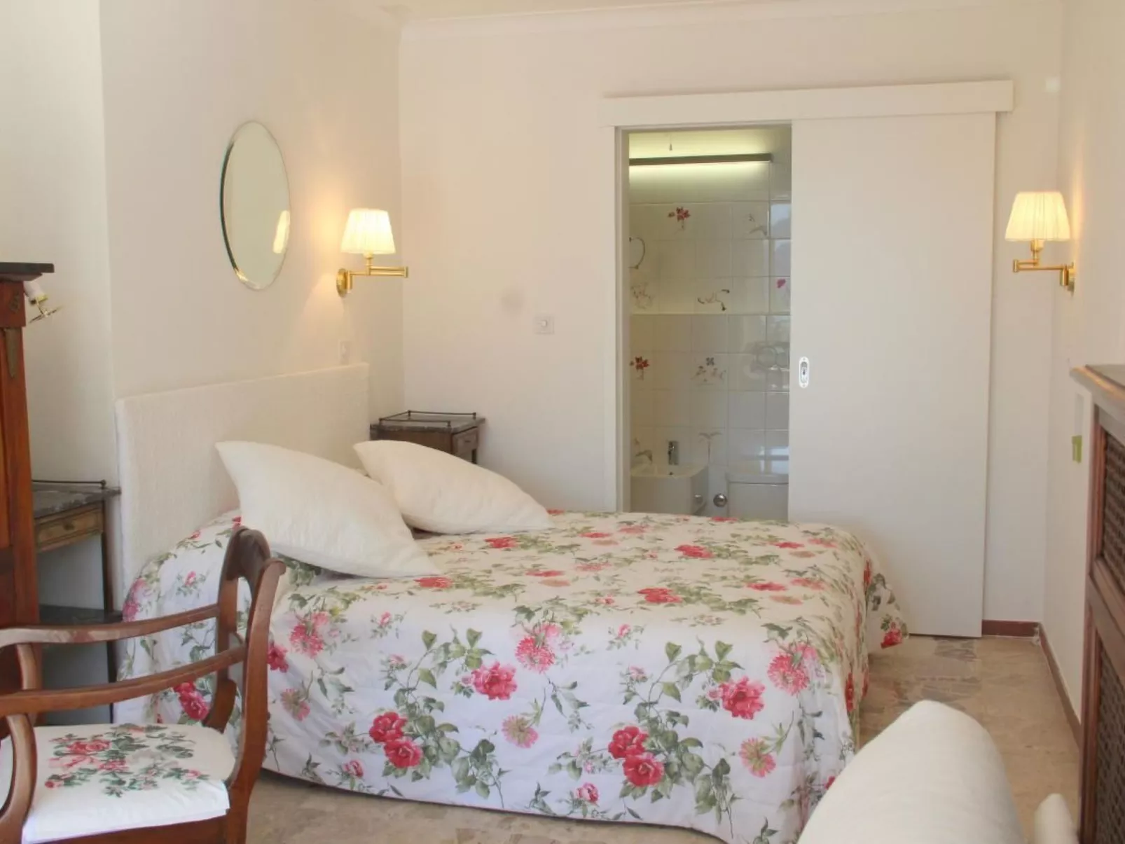 Barony Villa-Drinnen