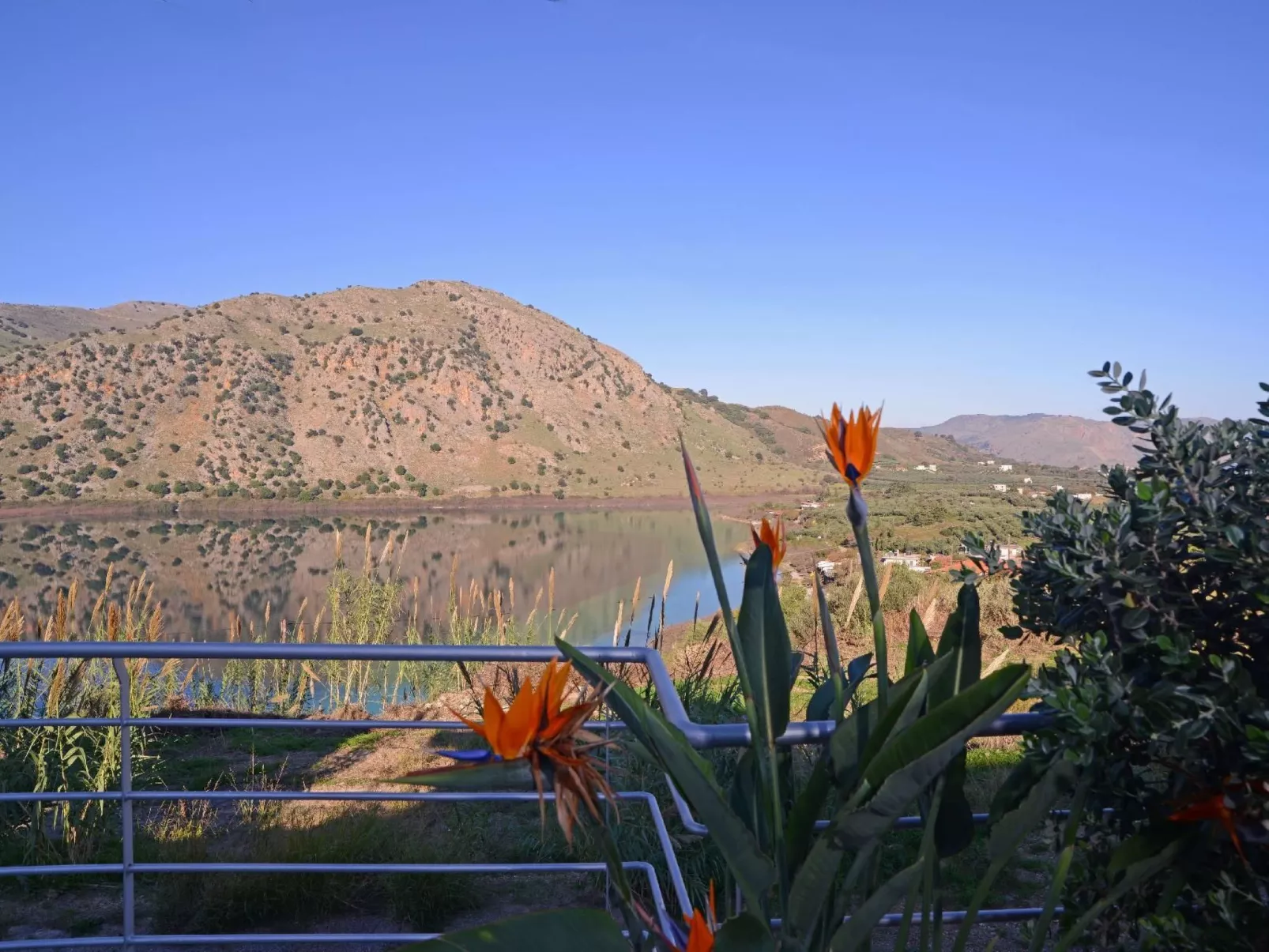 Wunderschöne Villa mit Seeblick und Pool in der Nähe von Restaurants-Dehors