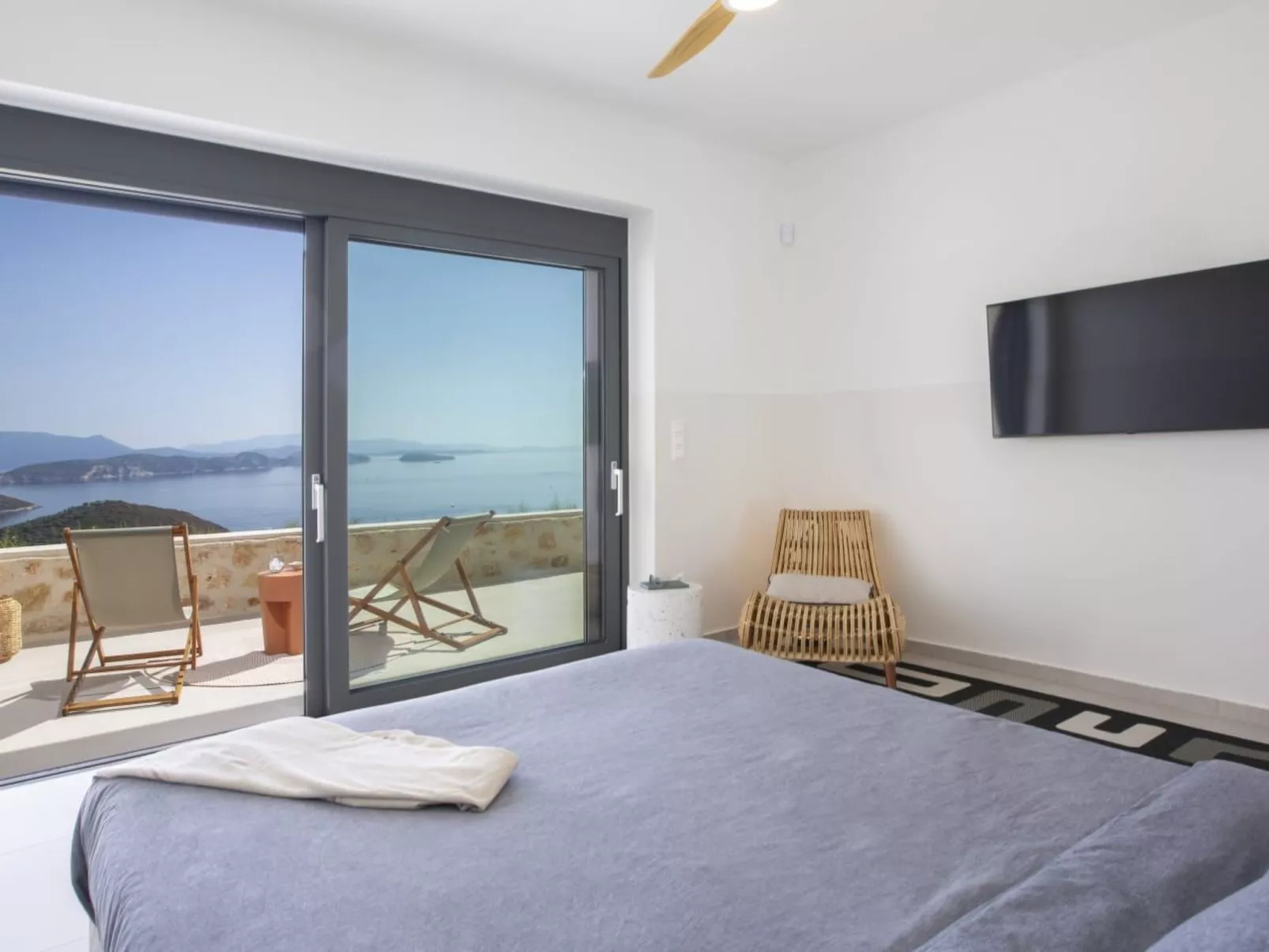 Ferienvilla "Yoni Villa" mit Infinity Pool-Drinnen