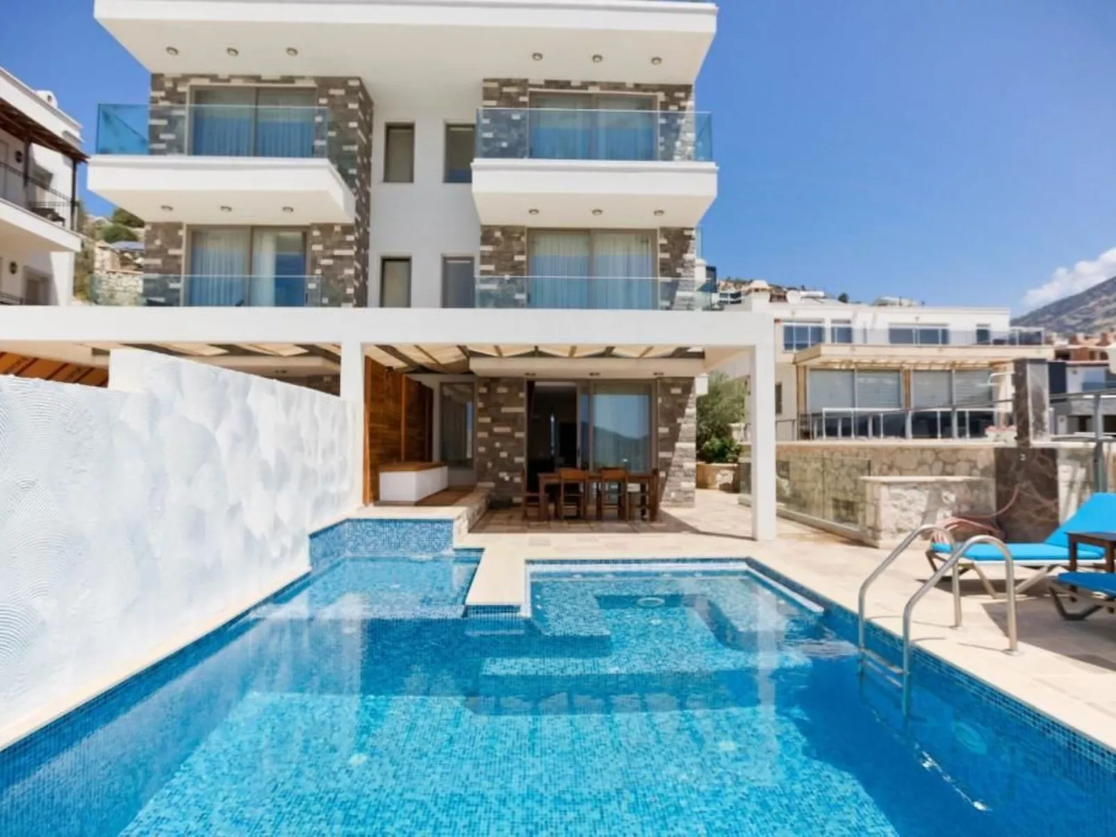 Villa Pool 2 mit Meerblick-Image-tags.info