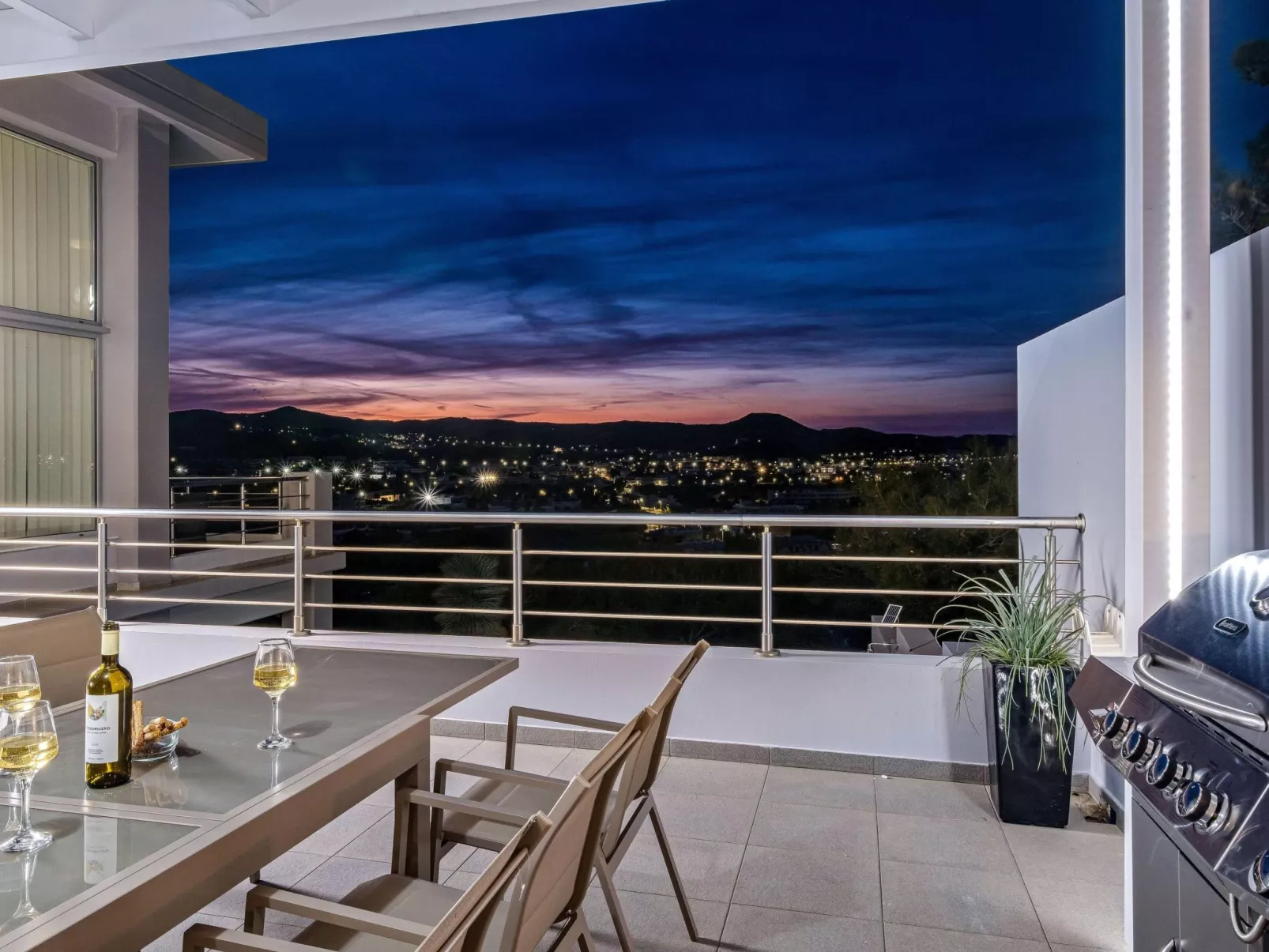 Villa Articiano mit Whirlpool und herrlicher Aussicht-Dehors