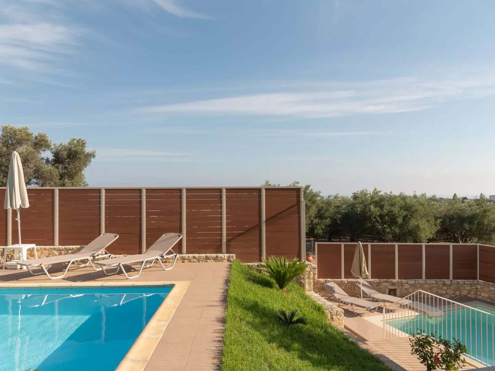 Ferienvilla "Rousa" mit Bergblick-Outside