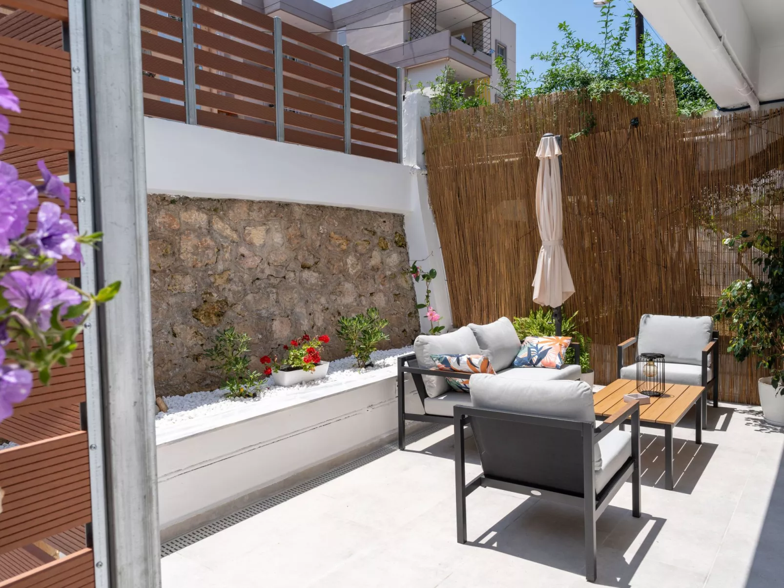 Der Garten von Zephyrus - Halepa - Drinnen