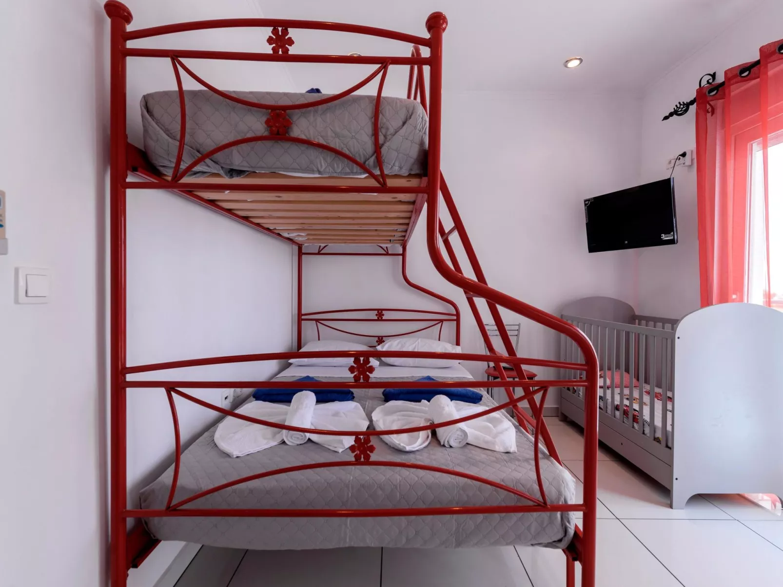 Charmante Diamond Villa in der Nähe von Gennadi Strand-Dedans