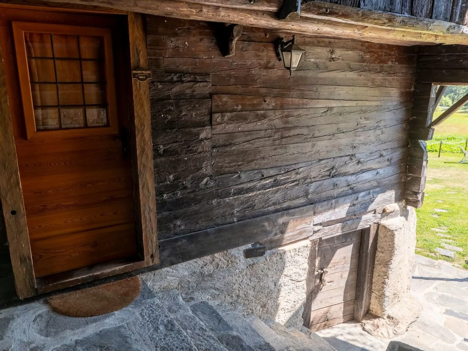 Chalet "Borgo Walser Testa 3" - Outside