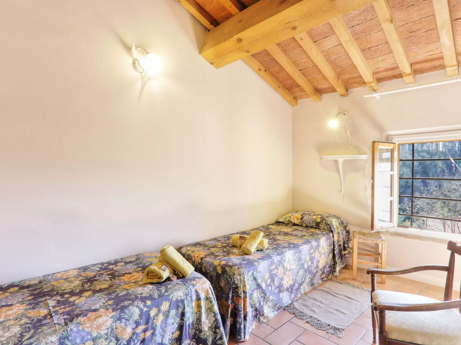 In Palaia mit Großem Garten-Dedans