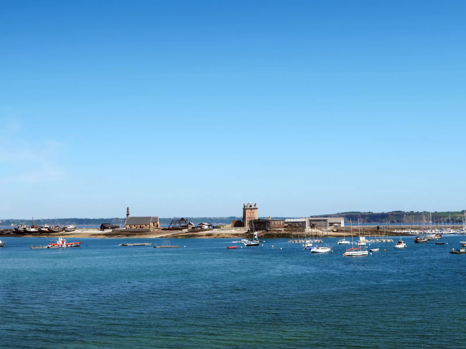Mit Blick auf das Wasser-Area
