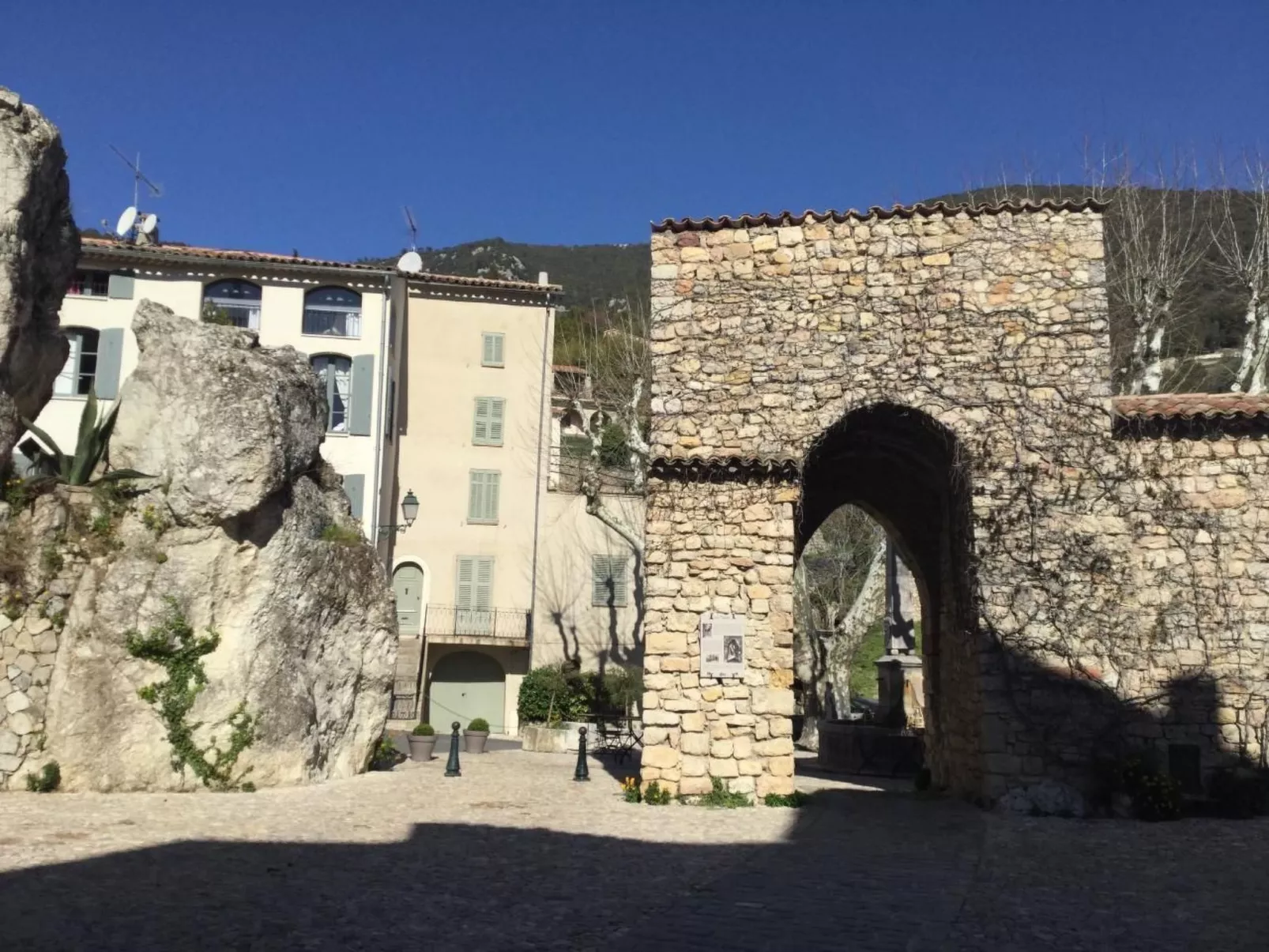 "Meline" mit Aussicht-Draußen