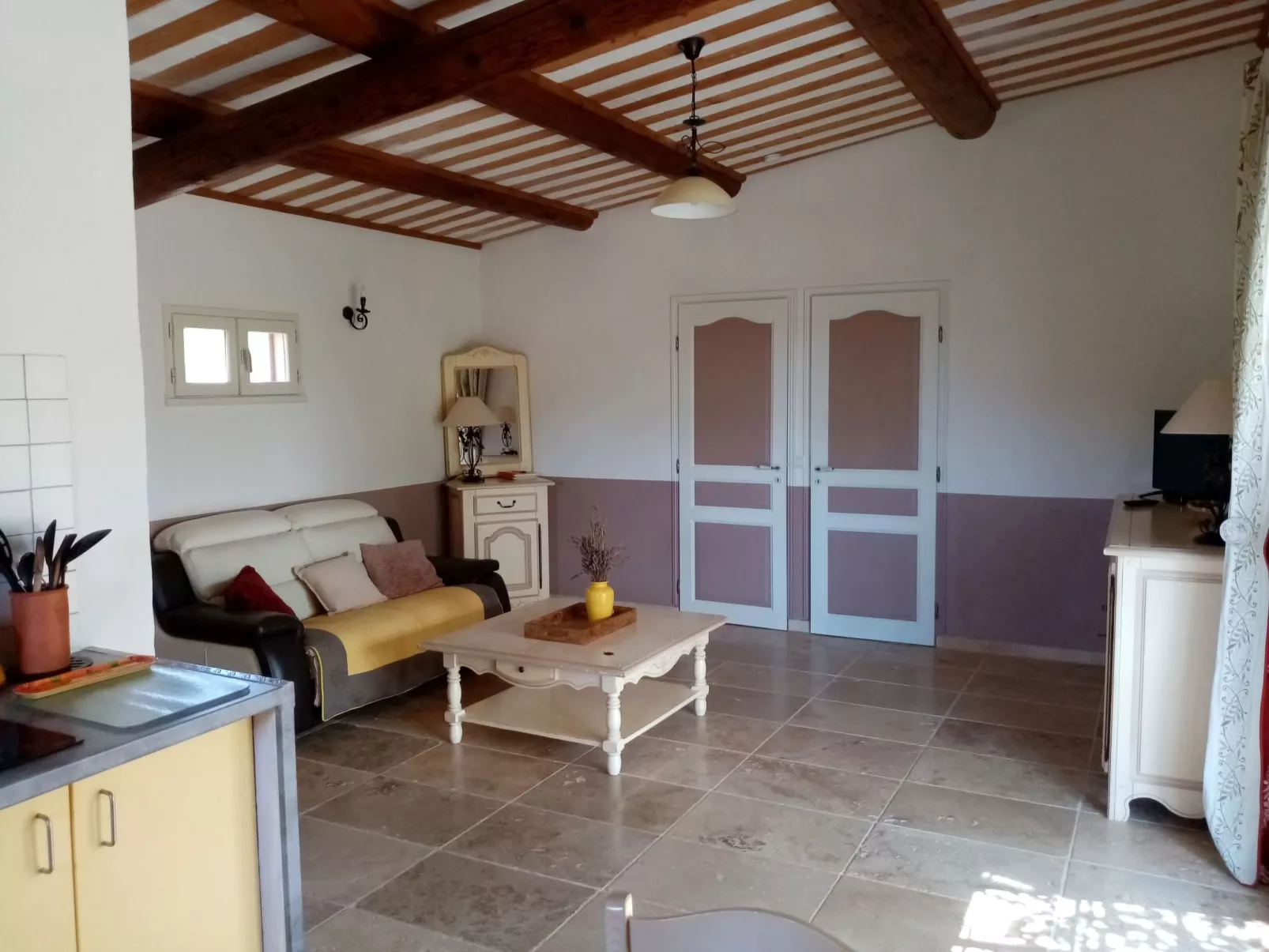 Provenzalisches Ferienhaus mit Charme auf dem Land mit Pool-Inside