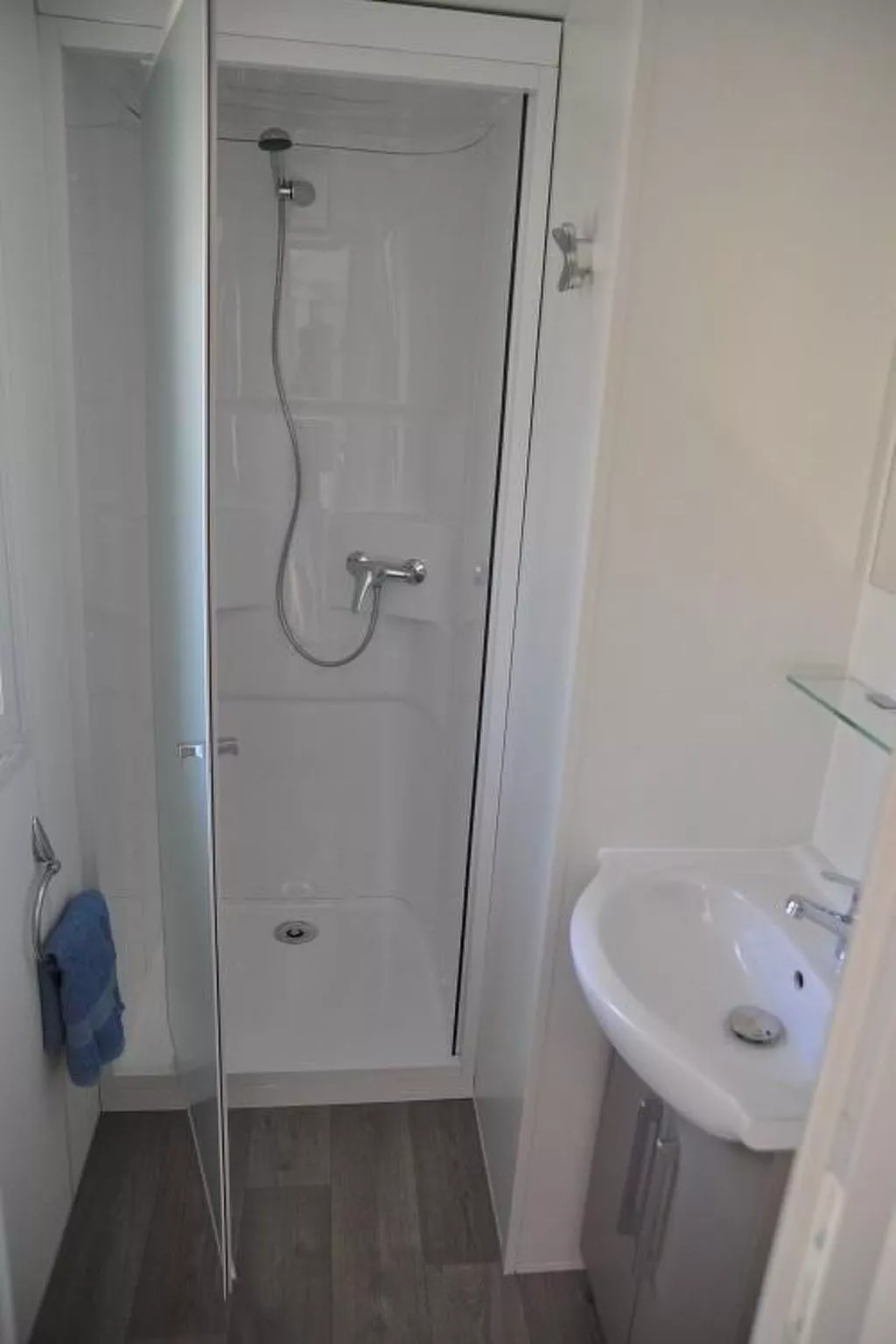 Mobilheim an der Cote d'Azur-Draußen