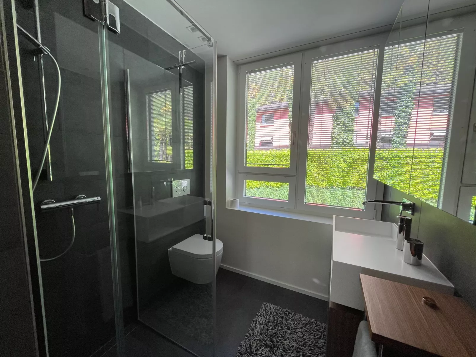 Ascona: Casa Azzurra-Drinnen