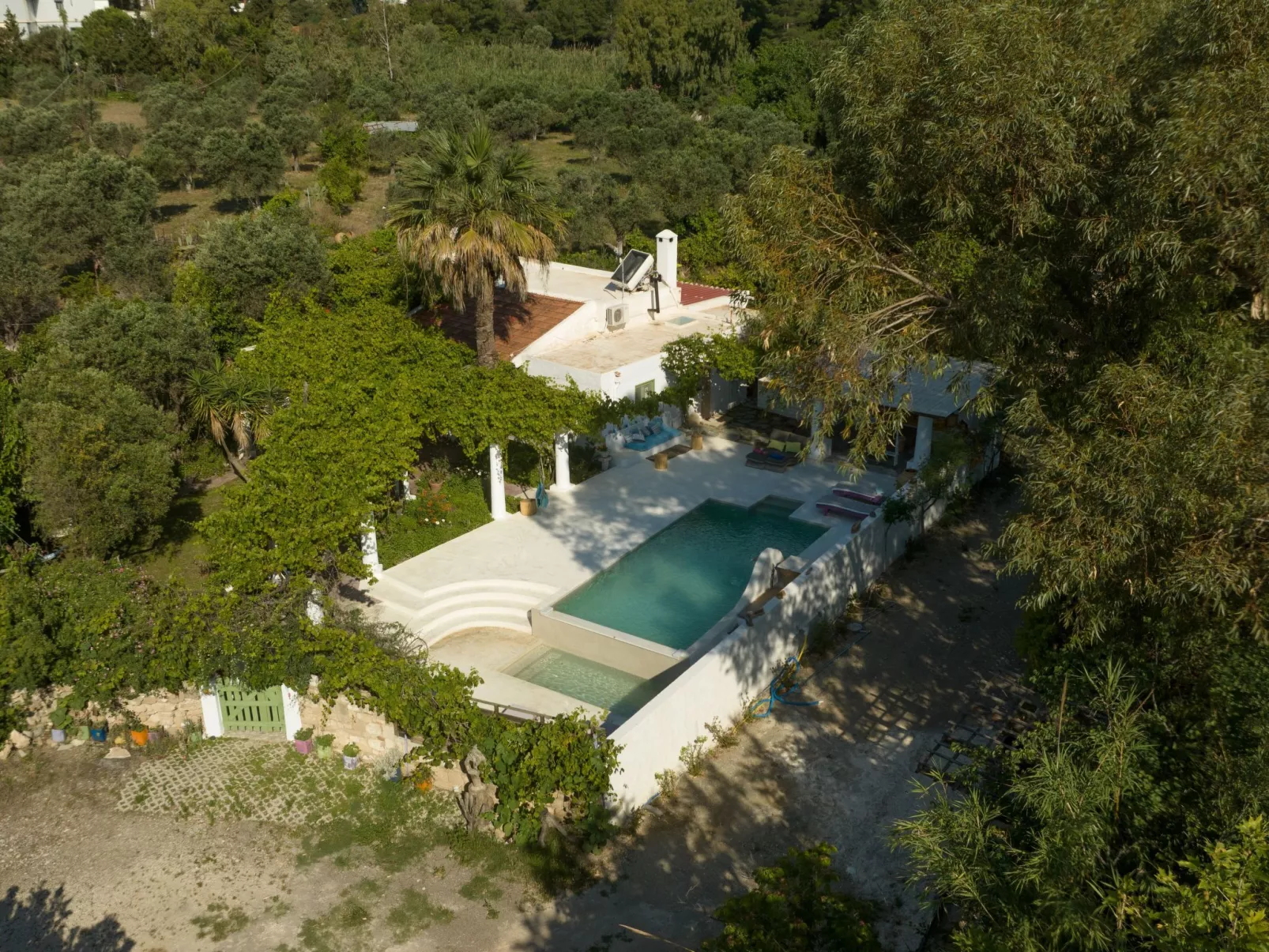 Hütte mit eigenem Garten und Grill-Image-tags.info