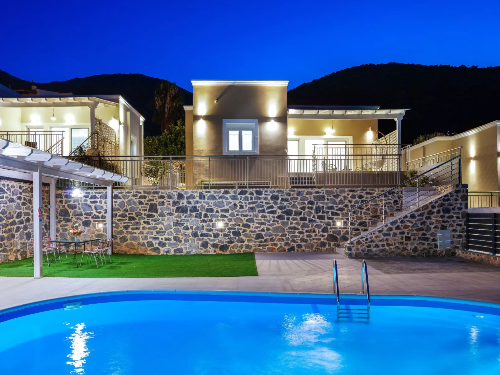 Haus in Vlichada mit tragbarem Barbecue-Image-tags.info