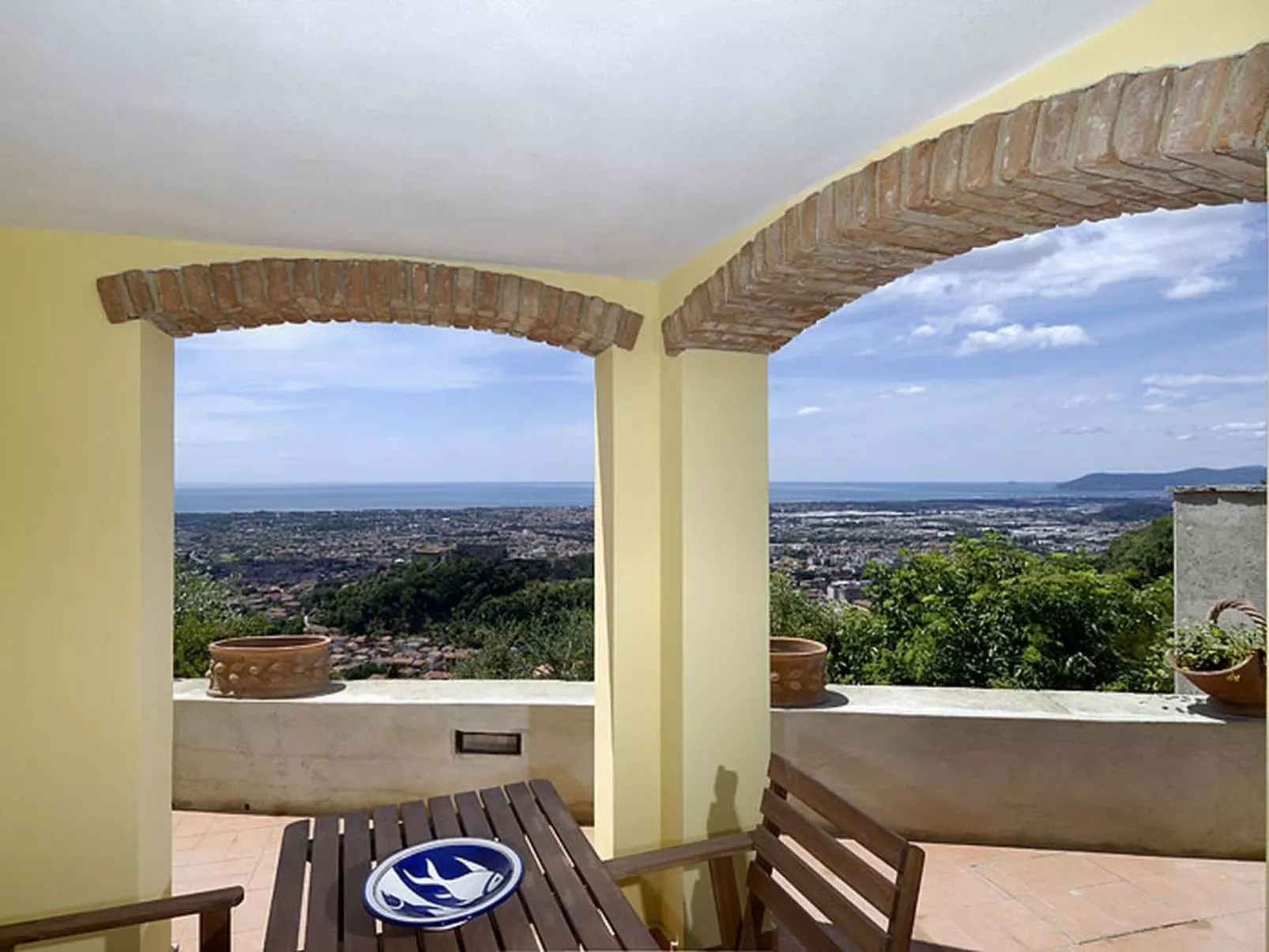 Wohnung 'Settimo Cielo3' mit Schwimmbad-Outside