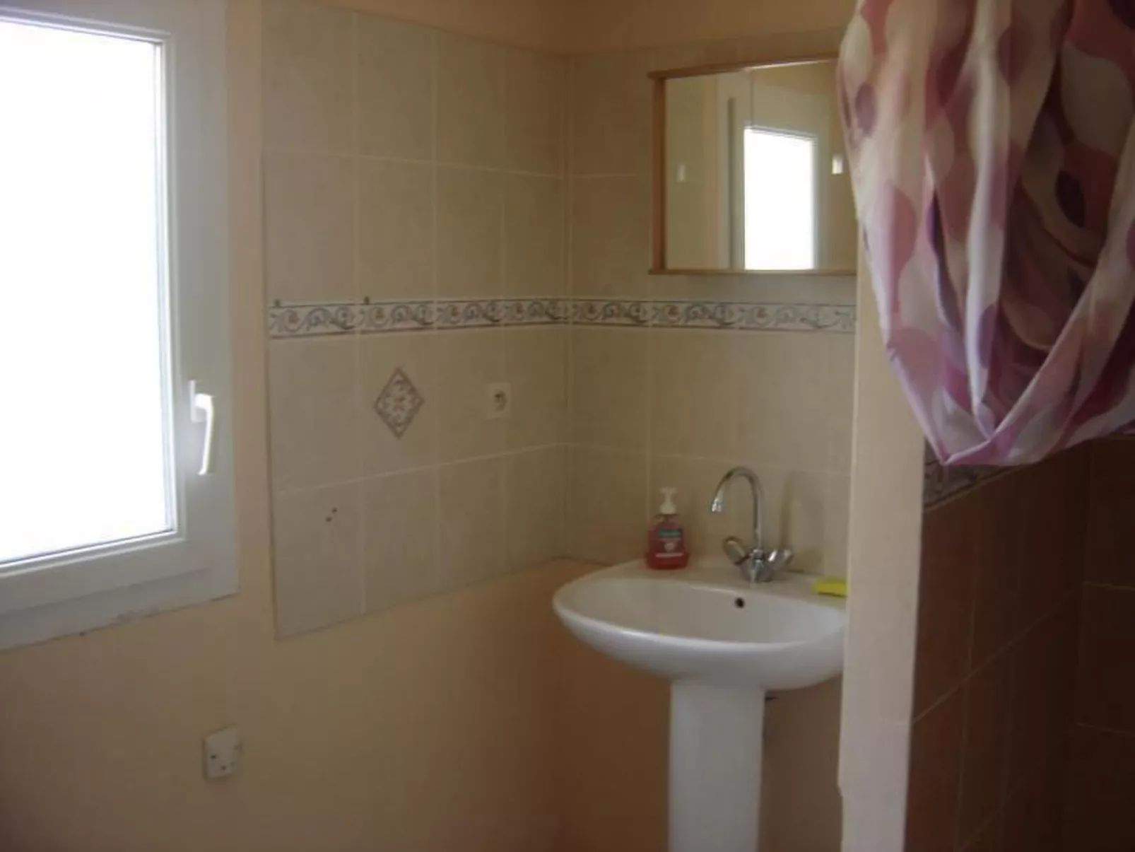 Mit Blick auf das Wasser