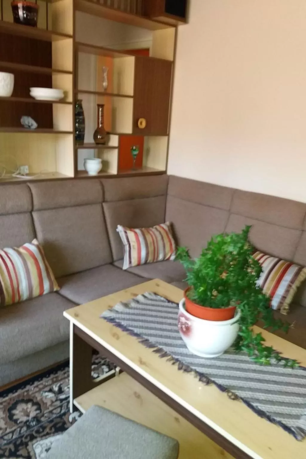 Mit Blick auf das Wasser-Inside