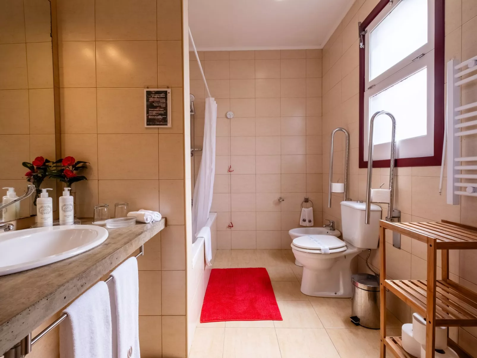 Casa da Fonte - Historisches Steinhaus auf den Azoren-Drinnen