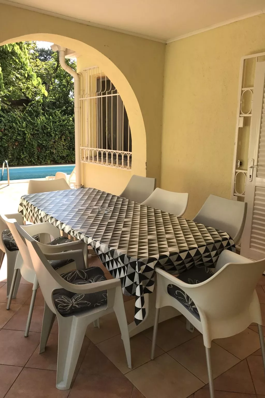 Klimatisiertes Ferienhaus in Siófok mit Grill-Draußen