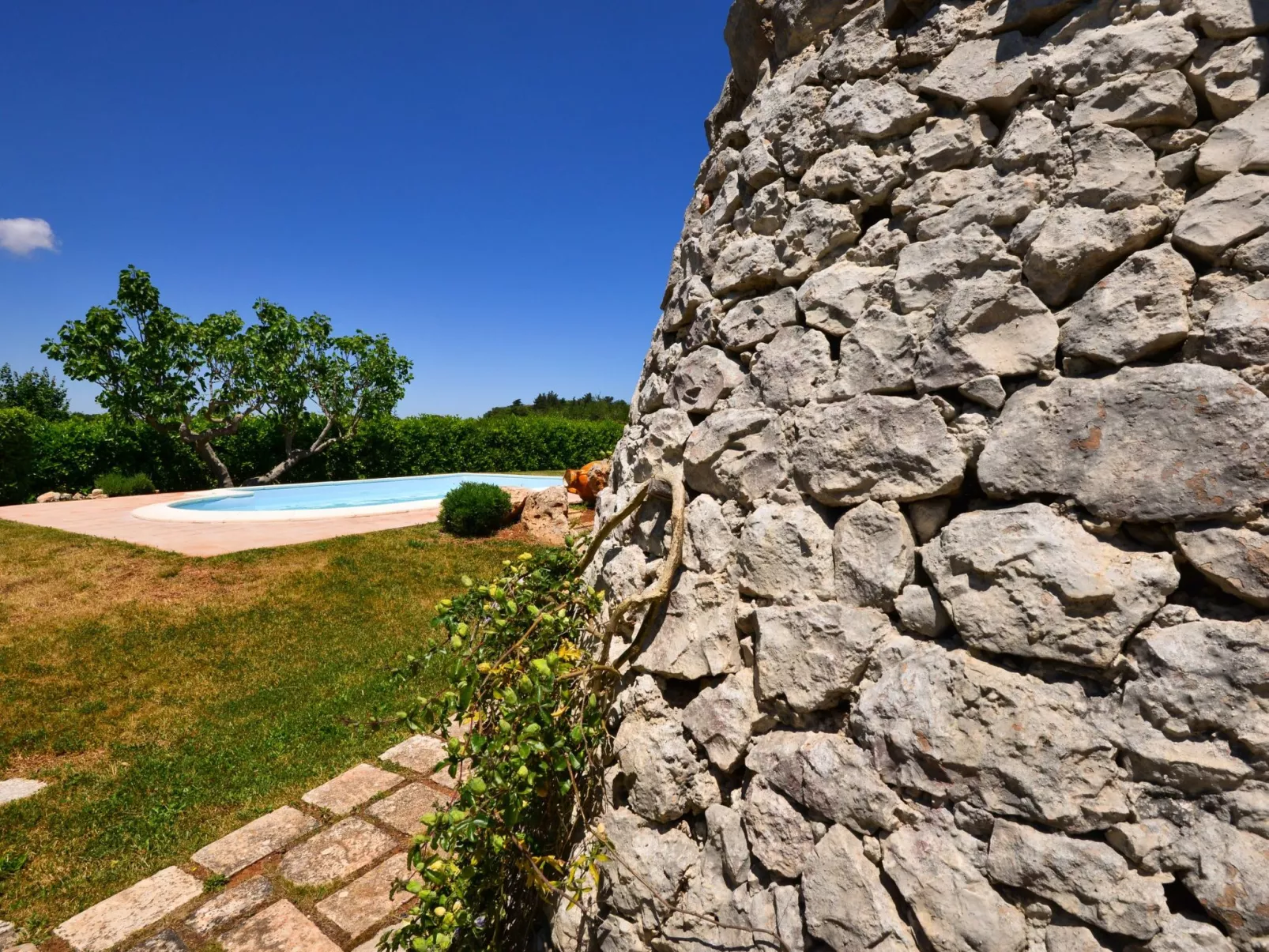 Trullo auf dem Lande in Ostuni mit privatem Pool-Outside