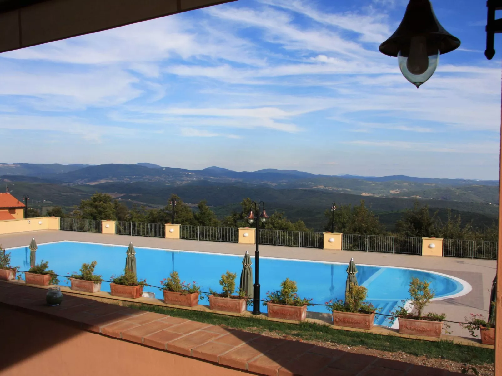 Wohnung 'Eichhörnchen' mit Schwimmbad-Draußen