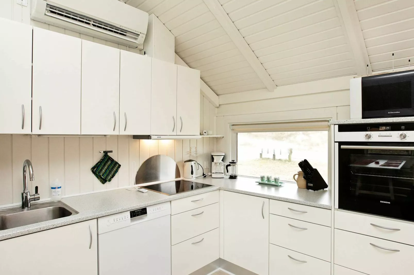 Modernes Strandhaus -- By Traum Ferienwohnungen